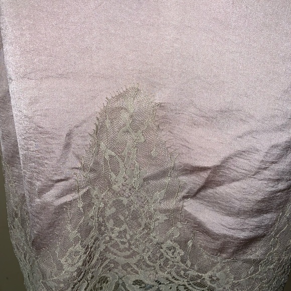 Ladies Listicle Bradshaw lace blush cami large nwt - Picture 3 of 9
